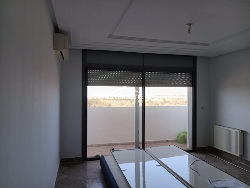 Appartement S+2 à La Soukra